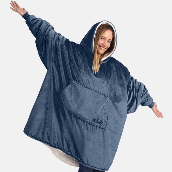 Comfy USA Other - THE COMFY Oversized Microfiber & Sherpa Wearable Blanket, Seen On Shark Tank